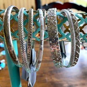 🐝Eight Bangles🐝